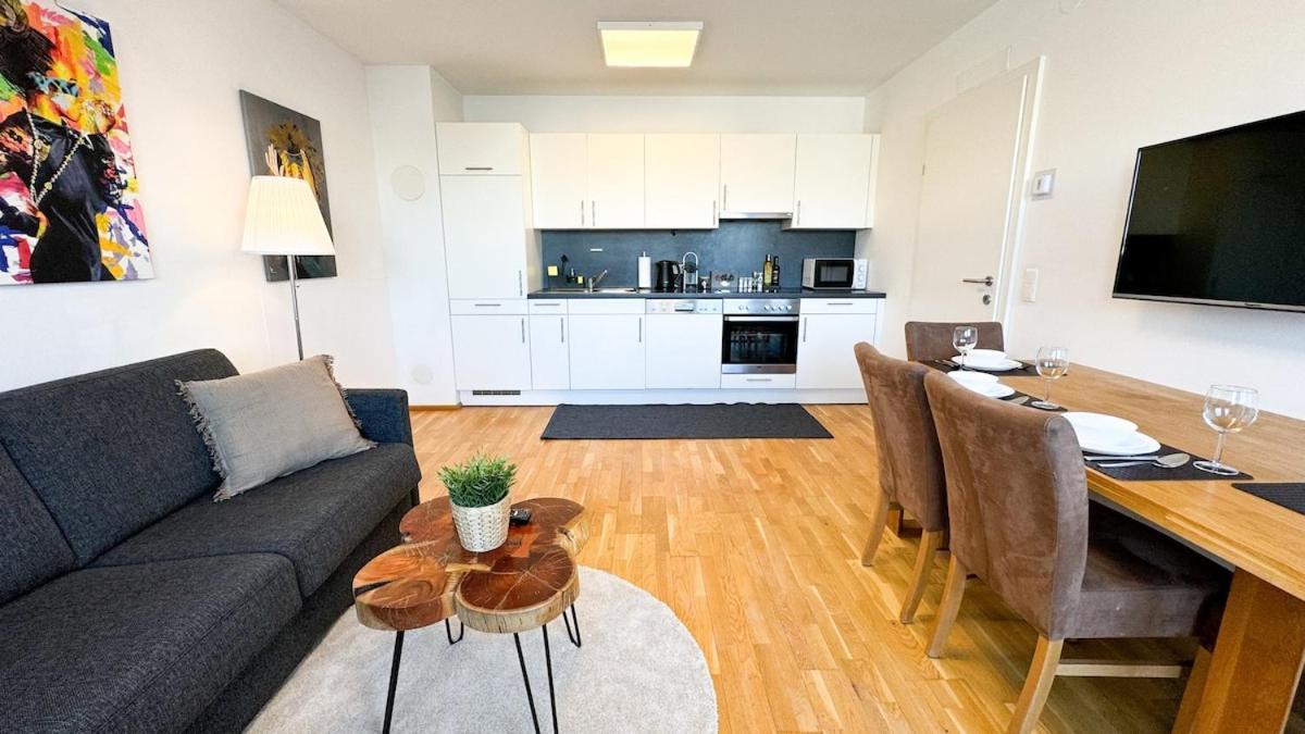 Free Parking - Cityview - Rooftop-terrace - Station Apartment