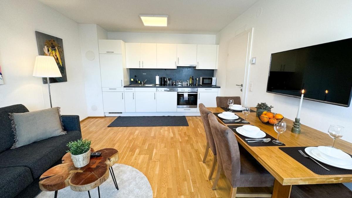 Free Parking - Cityview - Rooftop-terrace - Station Apartment *