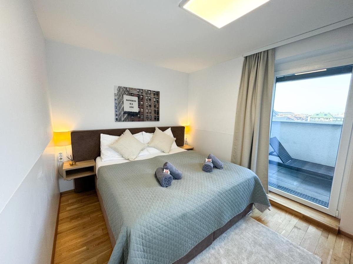 Apartment Free Parking - Cityview - Rooftop-terrace - Station