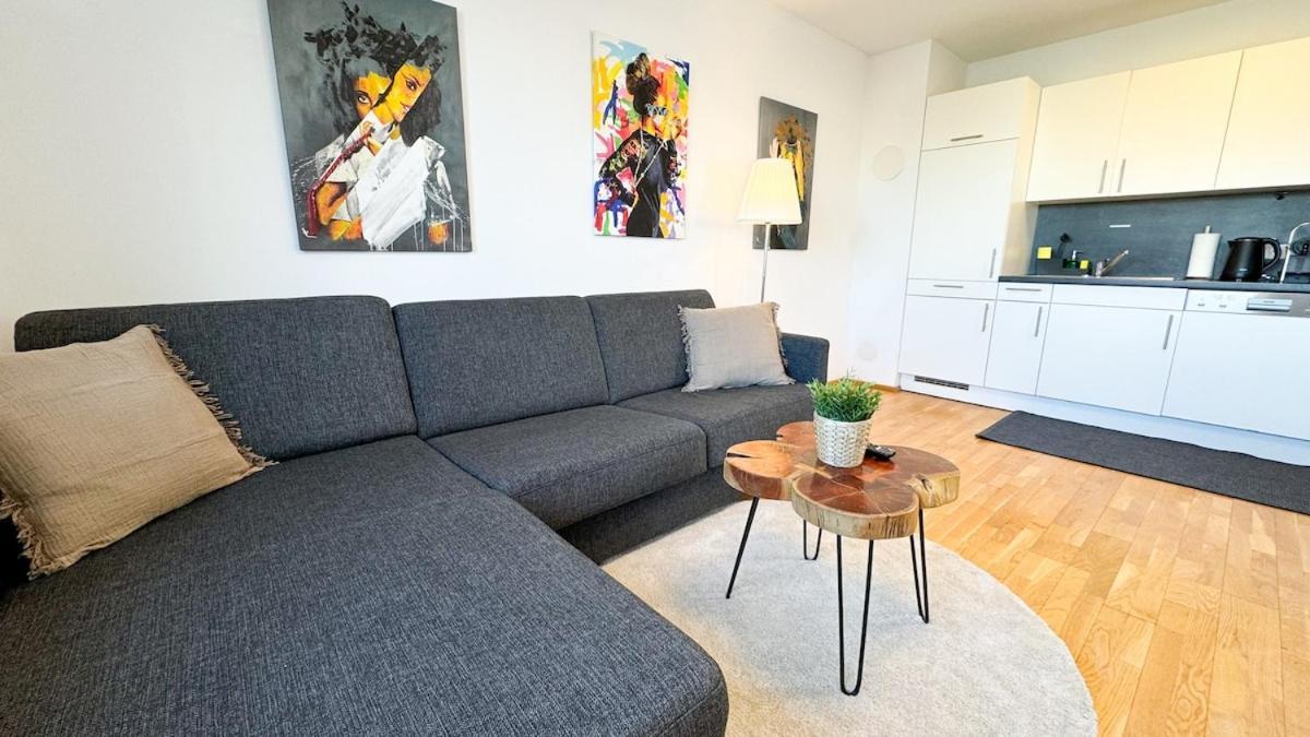 Free Parking - Cityview - Rooftop-terrace - Station Apartment *